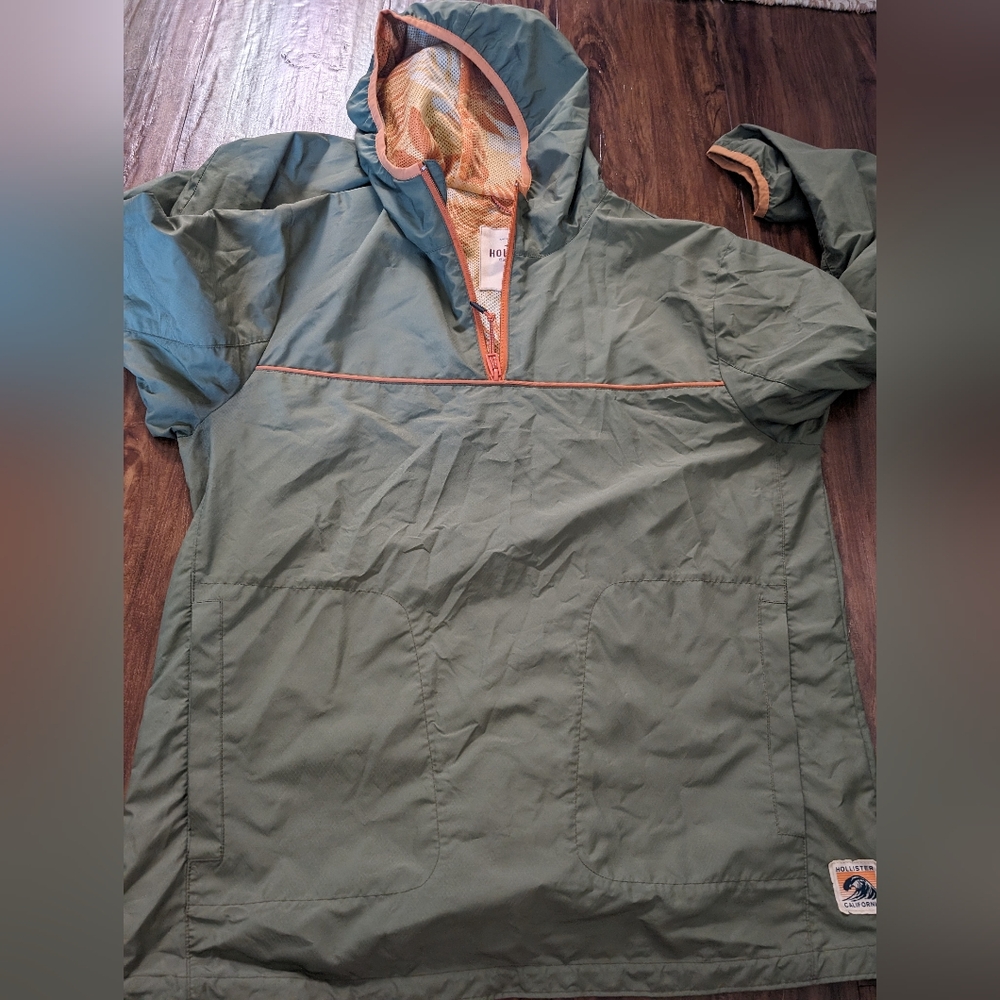 HOLLISTER/ MEDIUM/ PULL OVER